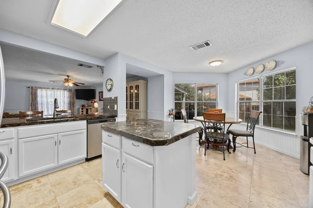 1001 Canterbury Trail Georgetown, TX 78626