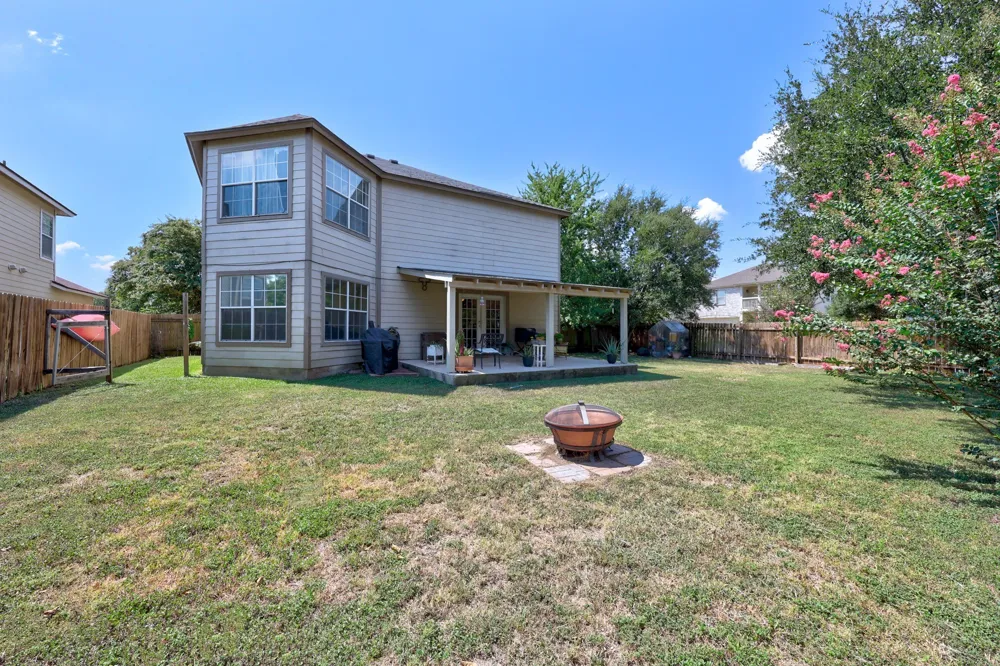 1001 Canterbury Trail Georgetown, TX 78626