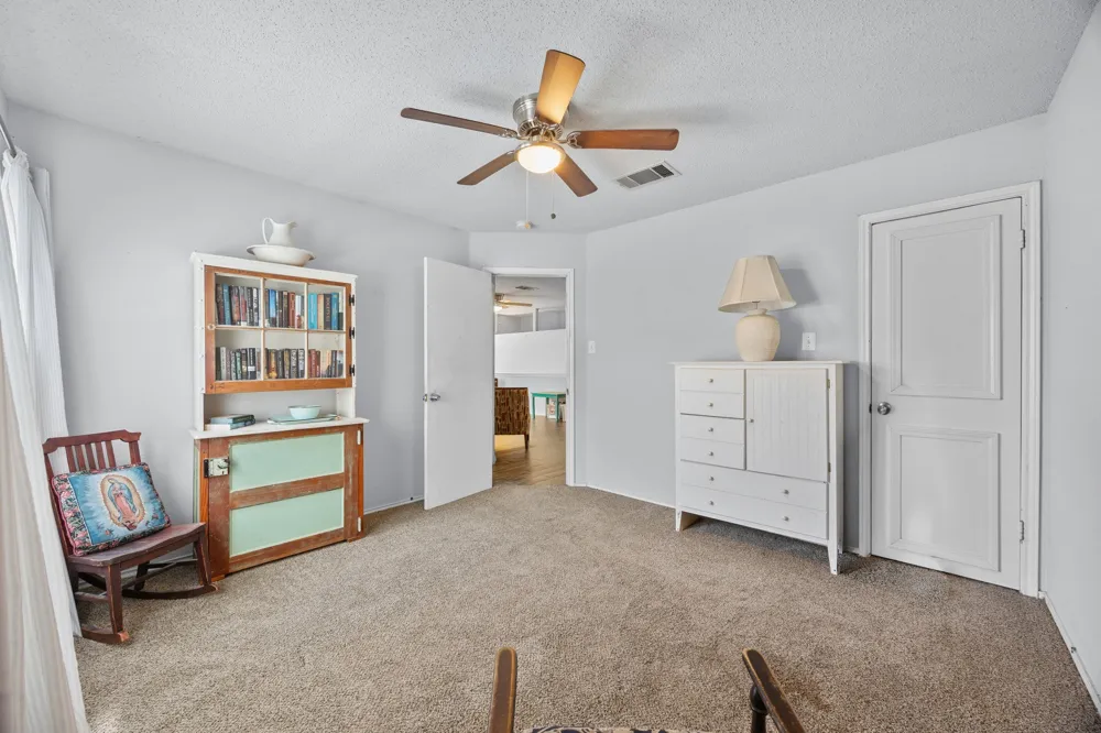 1001 Canterbury Trail Georgetown, TX 78626