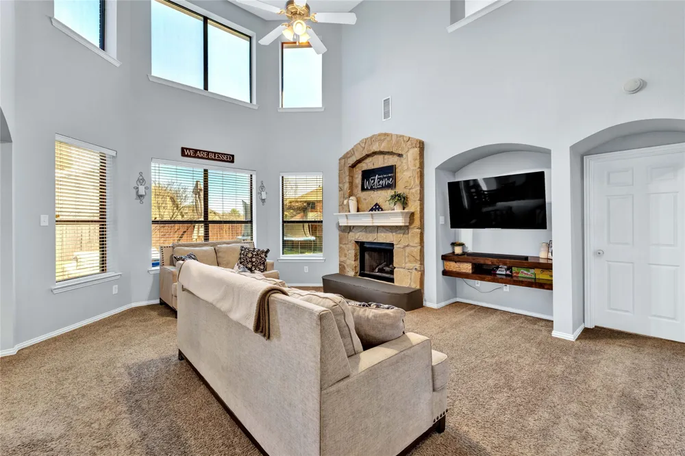 8124 Hickory Upland Drive Fort Worth, TX 76131
