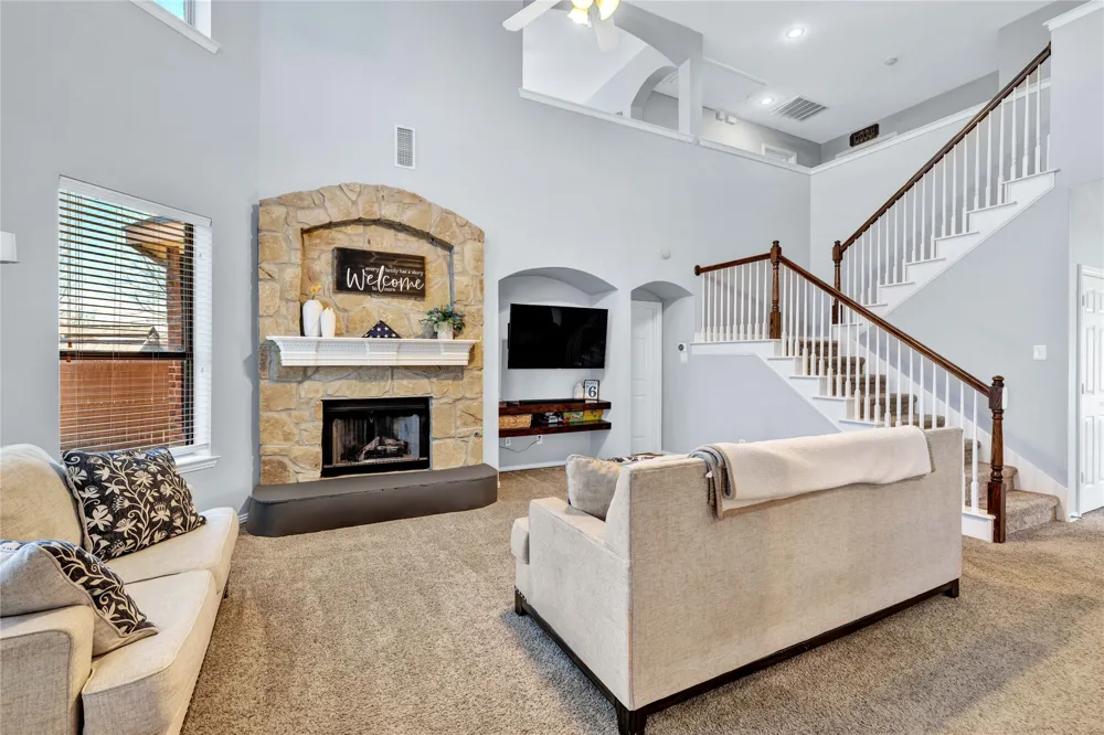 8124 Hickory Upland Drive Fort Worth, TX 76131