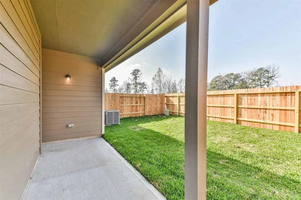 9800 Grosbeak Lane Magnolia, TX 77354
