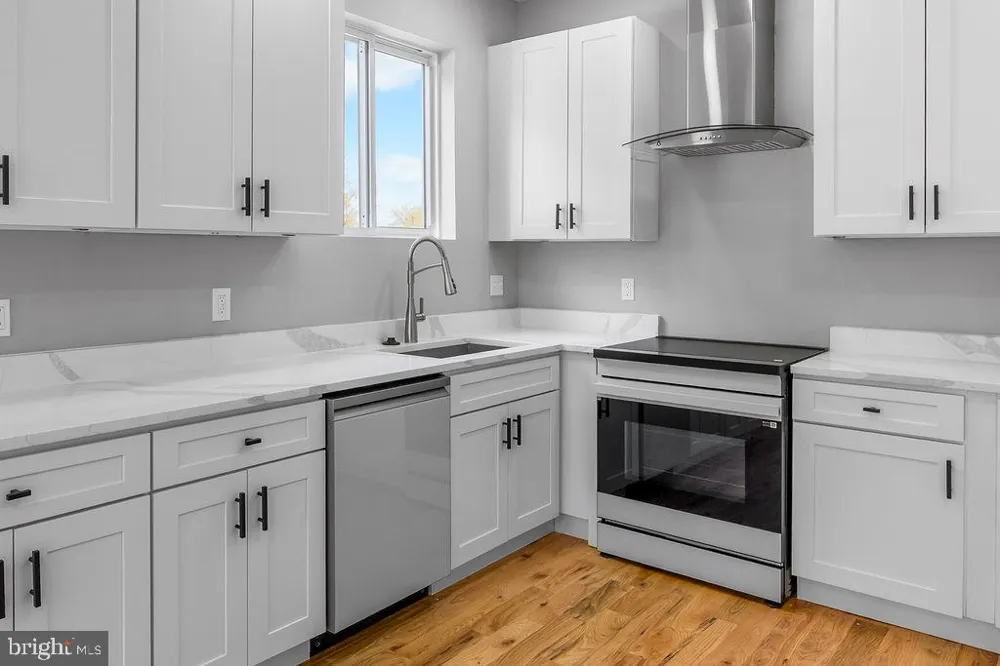 2316 MONROE STREET NE Washington, DC 20018