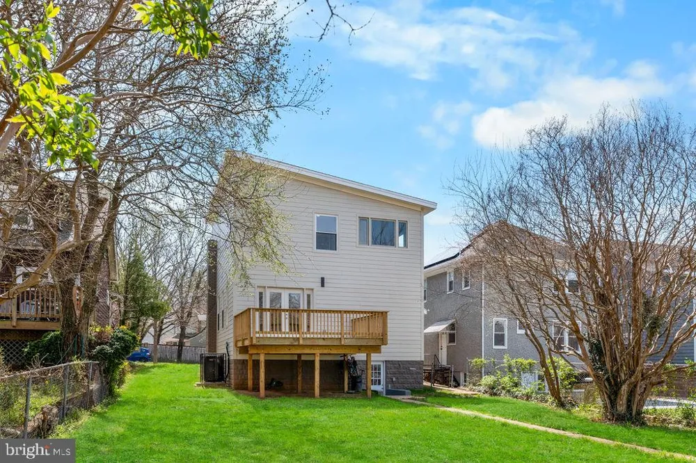 2316 MONROE STREET NE Washington, DC 20018