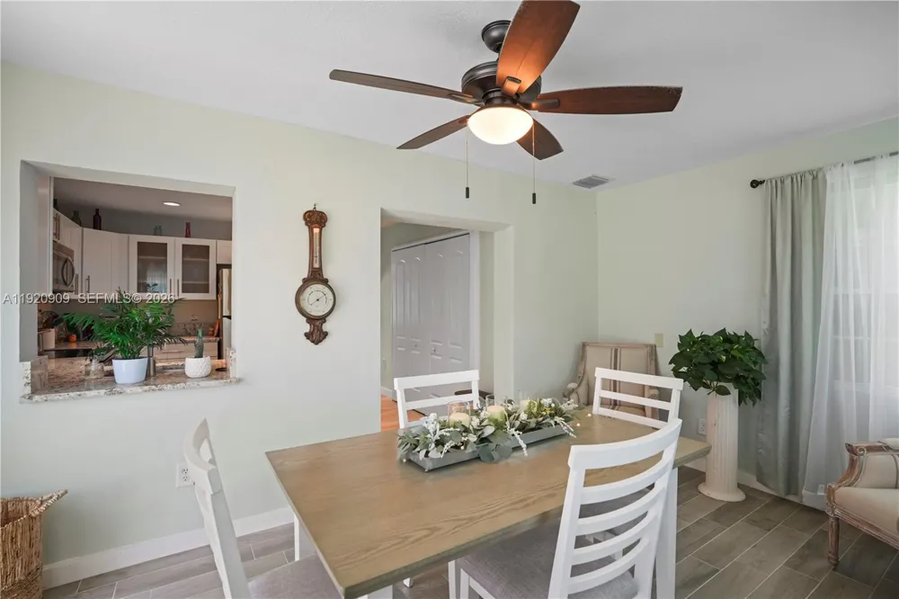 142 NW 10th Ct Boynton Beach, FL 33426