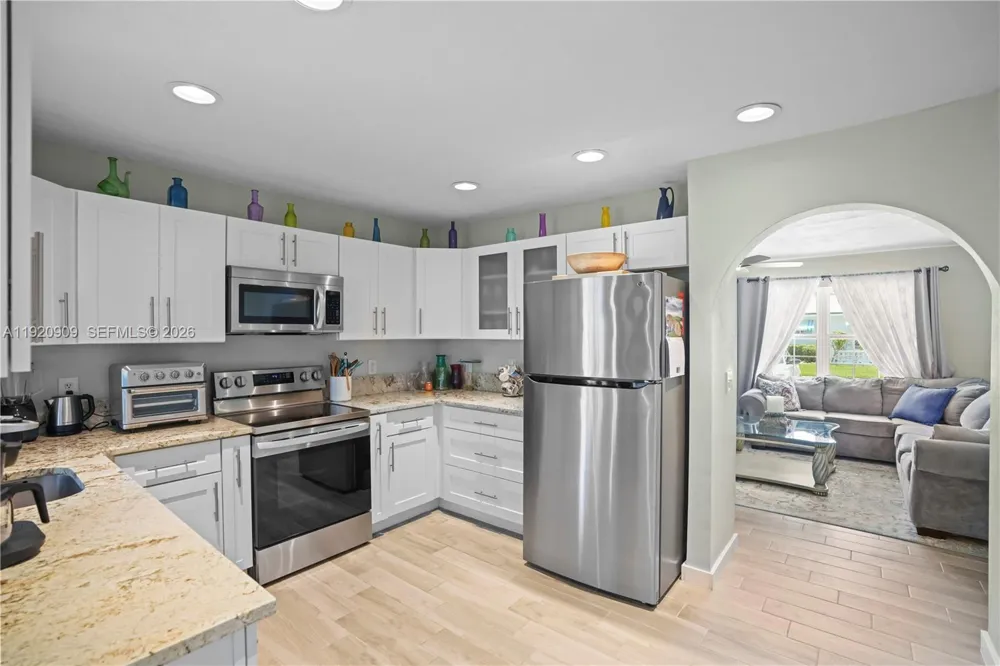 142 NW 10th Ct Boynton Beach, FL 33426