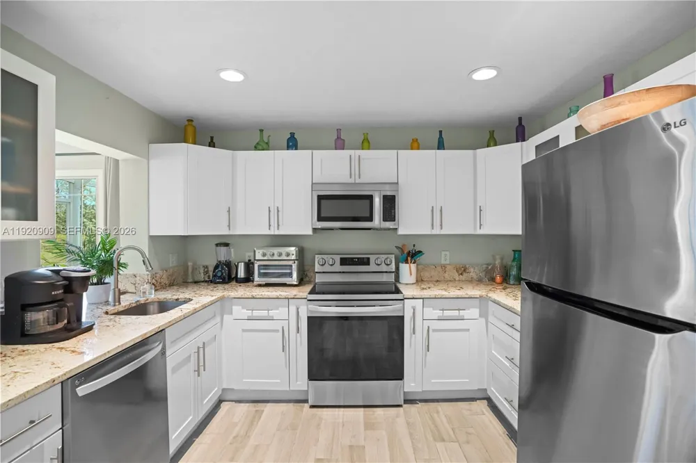 142 NW 10th Ct Boynton Beach, FL 33426