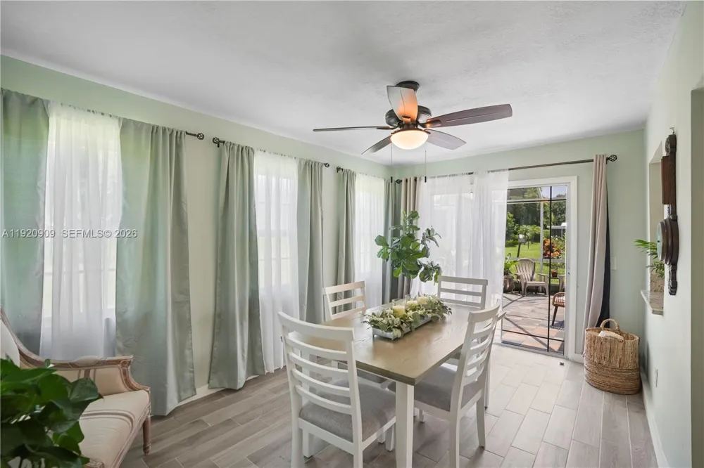 142 NW 10th Ct Boynton Beach, FL 33426