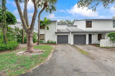 9897 Fairway Cove Lane