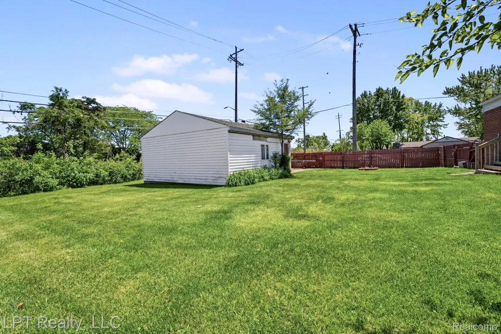 18181 Winwood Court Brownstown Charter Township, MI 48193