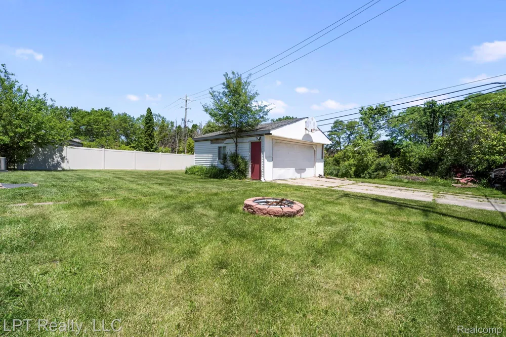 18181 Winwood Court Brownstown Charter Township, MI 48193
