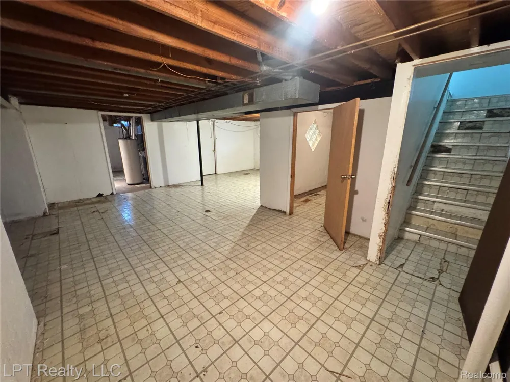 18181 Winwood Court Brownstown Charter Township, MI 48193