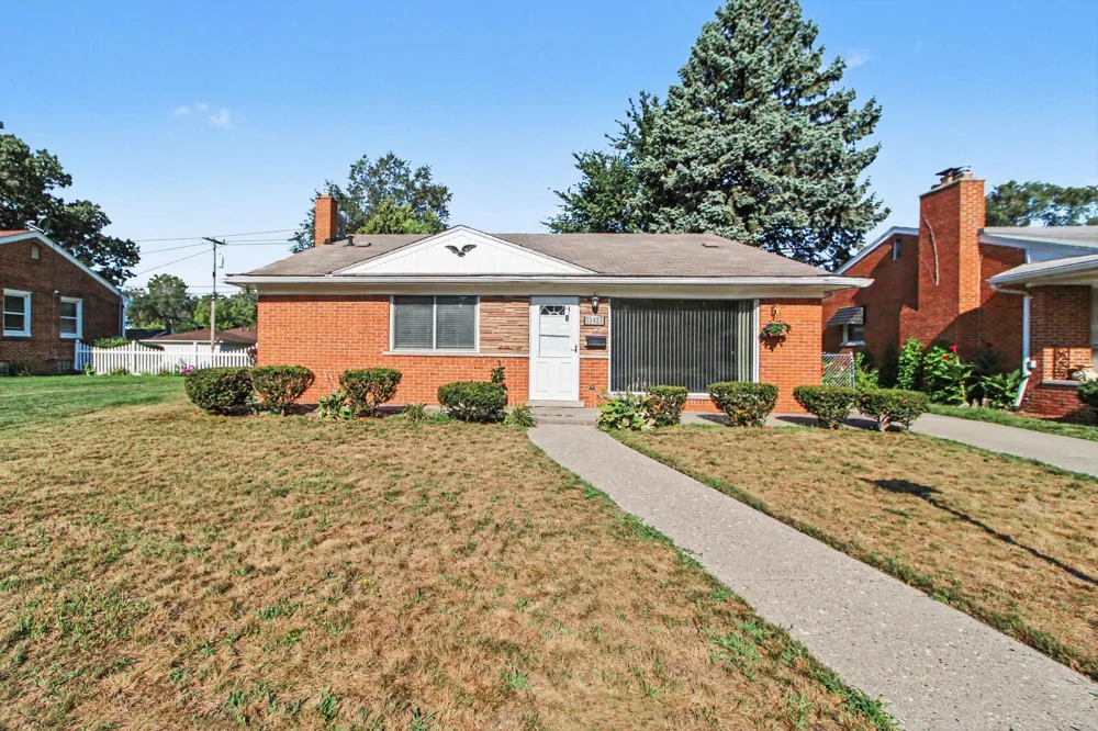 13429 Garfield Street Redford Charter Township, MI 48239