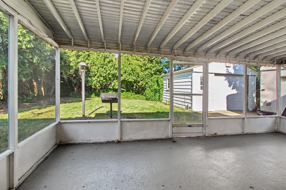 13429 Garfield Street Redford Charter Township, MI 48239