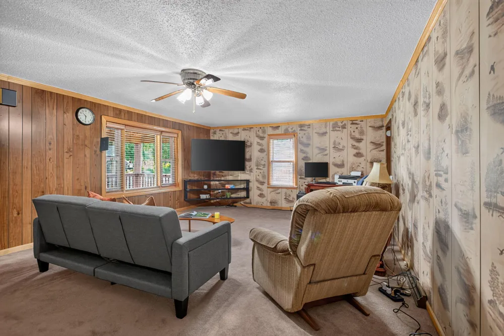 232 Bender Street Leoni Township, MI 49202