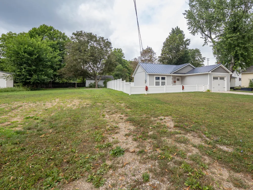 314 S Linden Street Marshall City, MI 49068