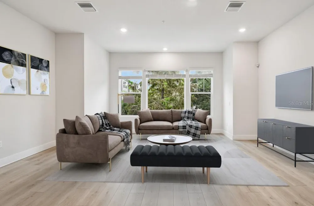 3104 4TH PLACE St Petersburg, FL 33713