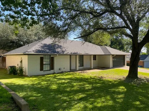 911 Kyle Drive