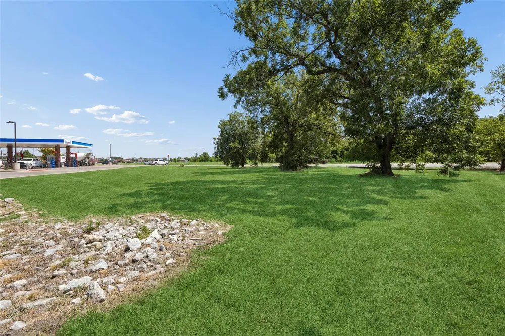 110 Louise Ritter Boulevard Red Oak, TX 75154
