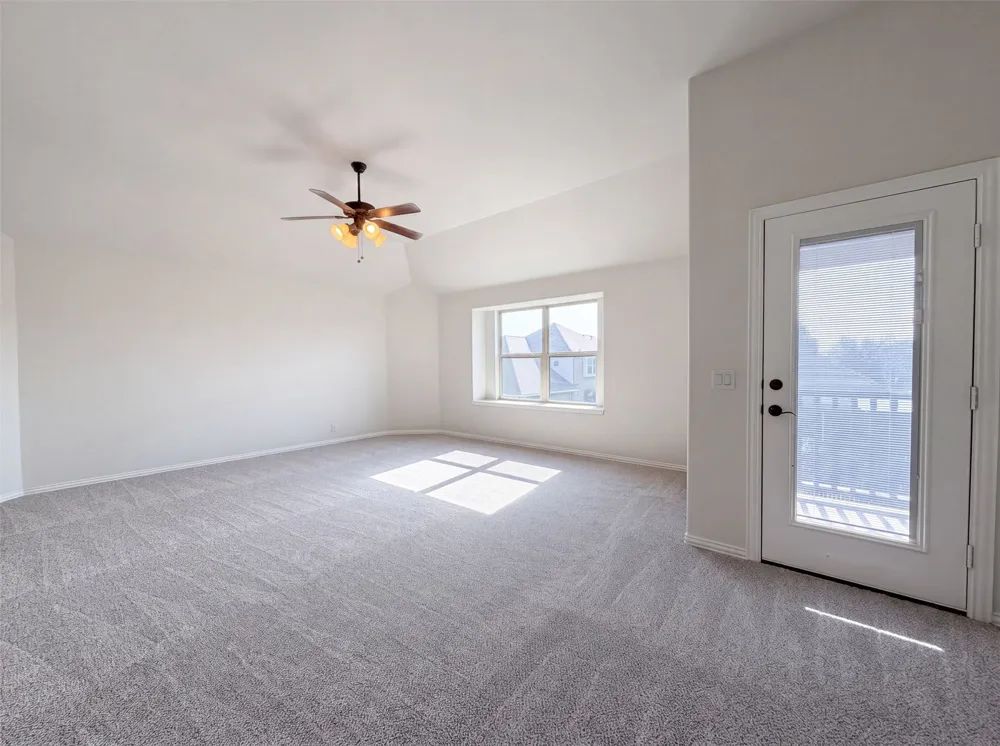 830 Graham Drive Burleson, TX 76028