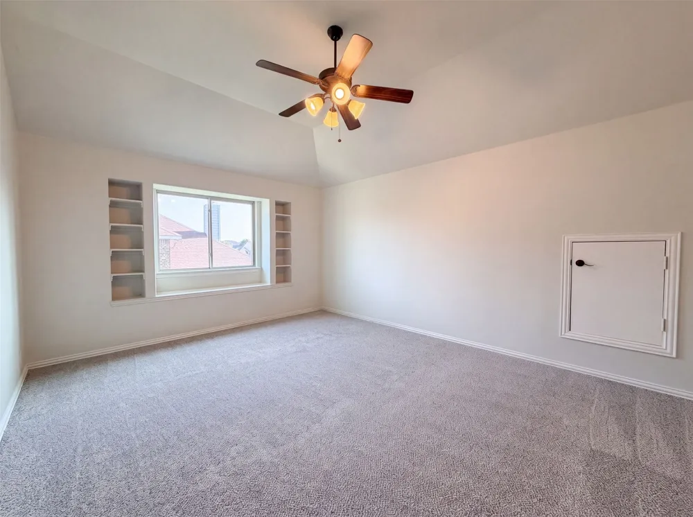 830 Graham Drive Burleson, TX 76028