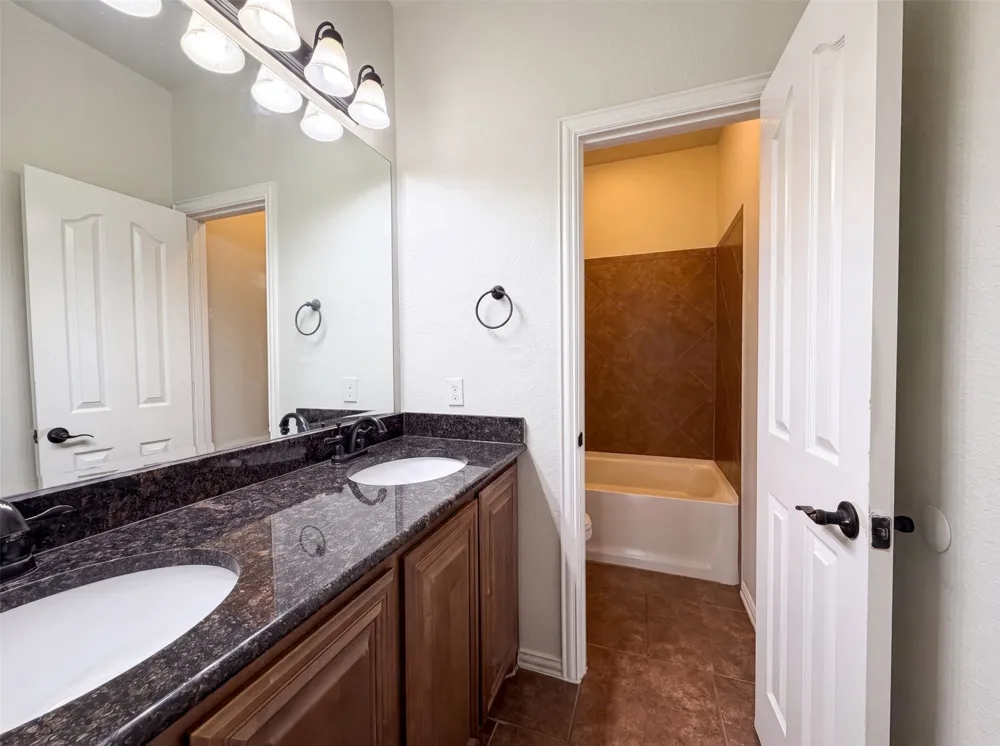 830 Graham Drive Burleson, TX 76028