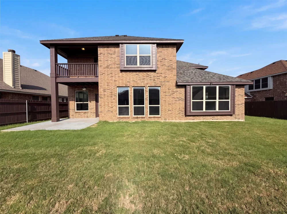 830 Graham Drive Burleson, TX 76028