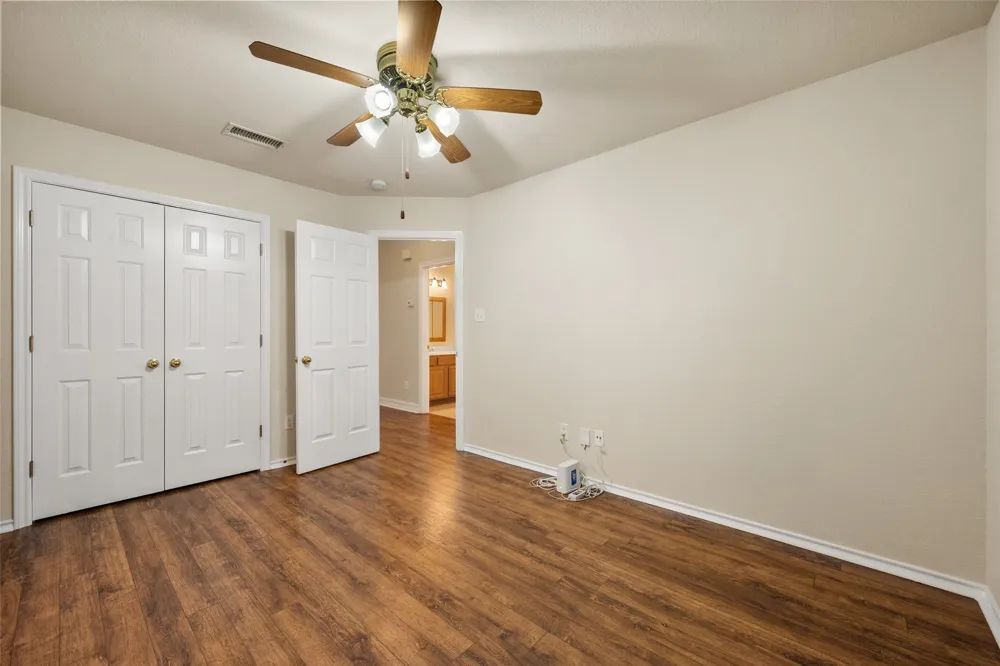 1104 Starling Court Burleson, TX 76028