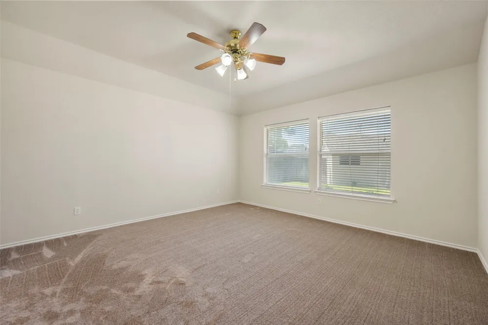 1104 Starling Court Burleson, TX 76028