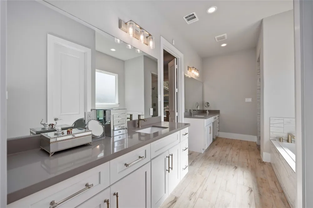 33510 Walnut Xing Magnolia, TX 77355