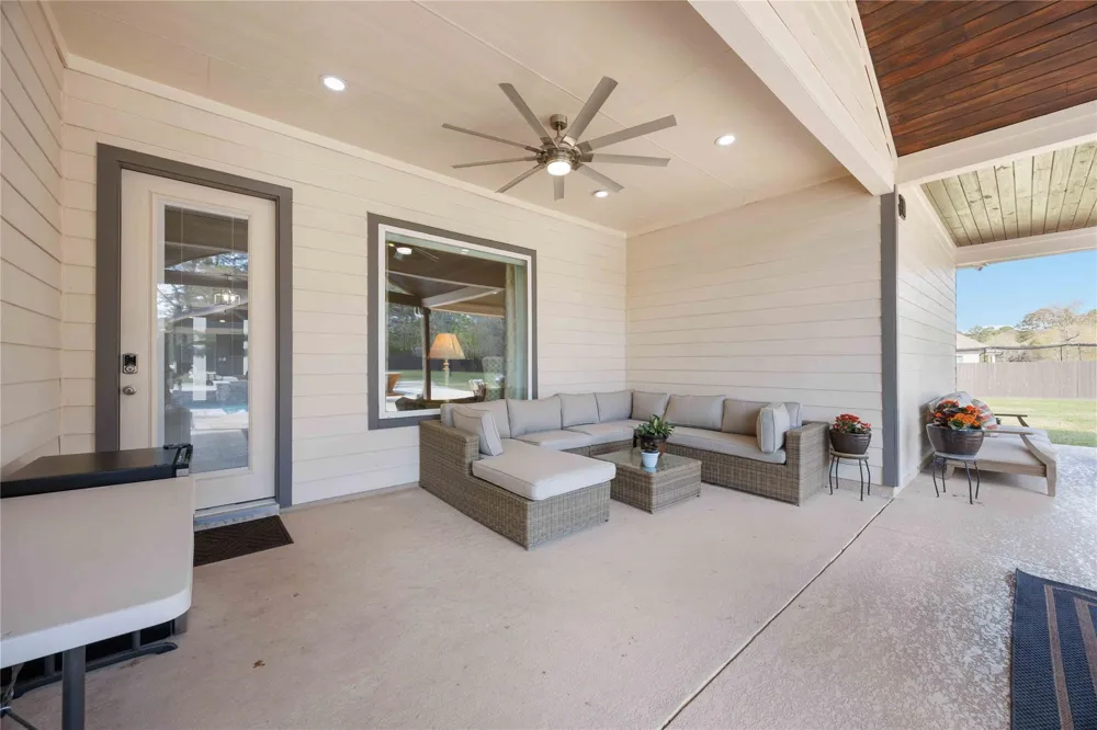 33510 Walnut Xing Magnolia, TX 77355