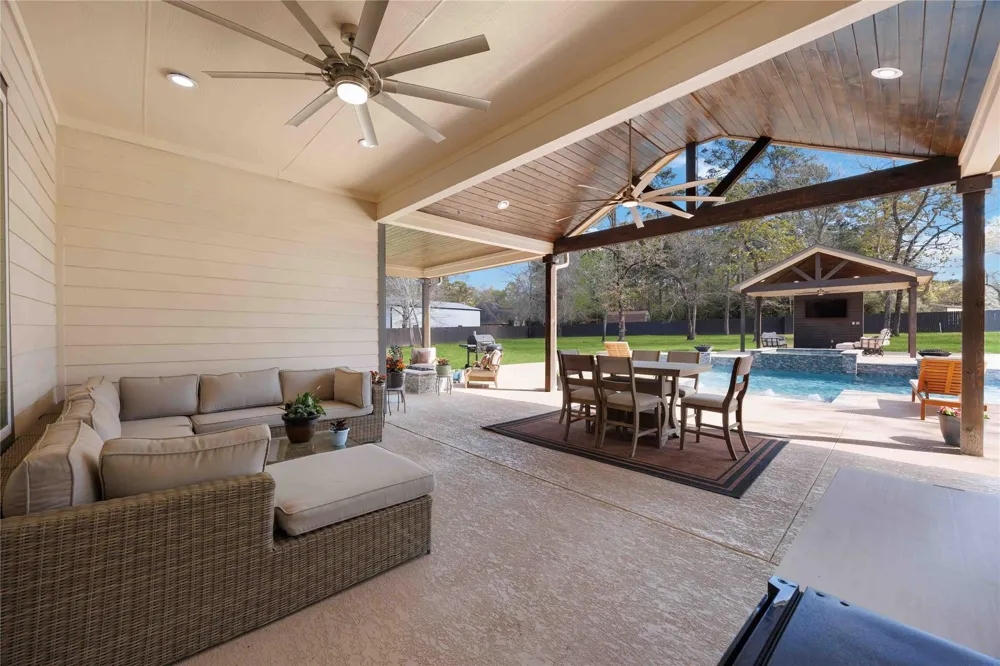 33510 Walnut Xing Magnolia, TX 77355