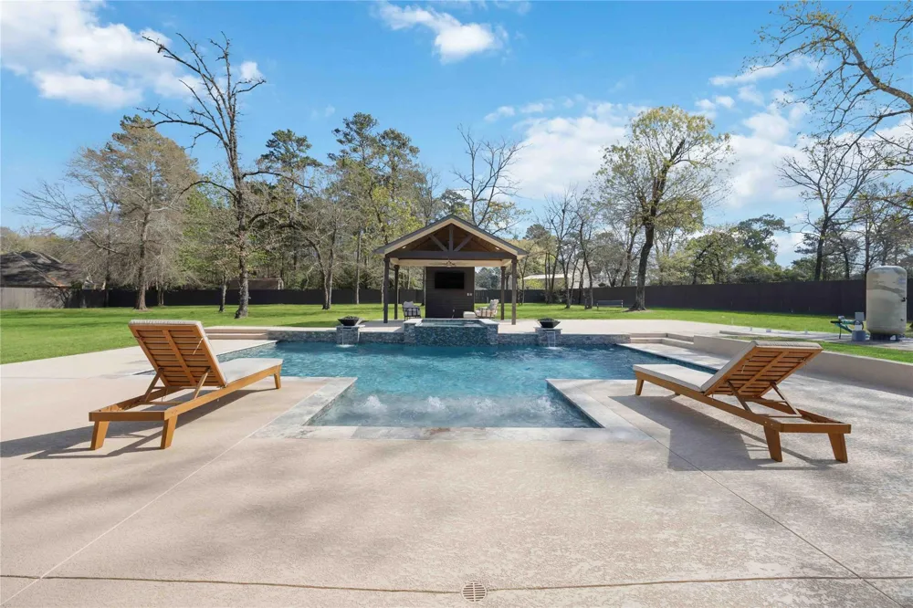 33510 Walnut Xing Magnolia, TX 77355