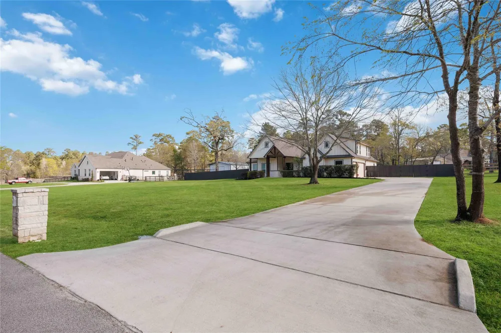 33510 Walnut Xing Magnolia, TX 77355