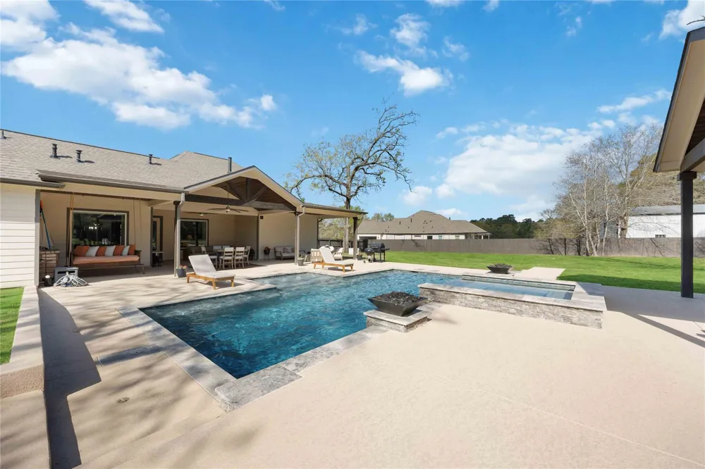 33510 Walnut Xing Magnolia, TX 77355