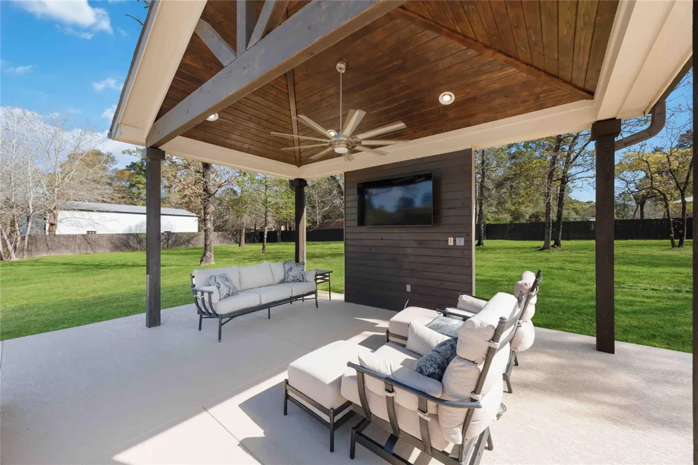 33510 Walnut Xing Magnolia, TX 77355