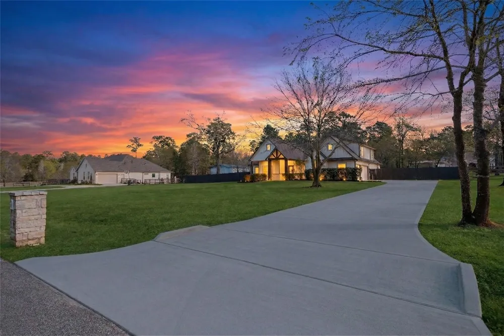 33510 Walnut Xing Magnolia, TX 77355