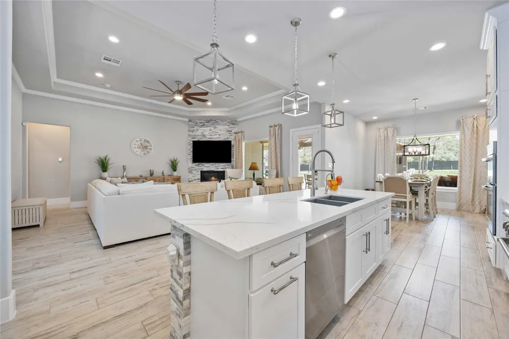 33510 Walnut Xing Magnolia, TX 77355