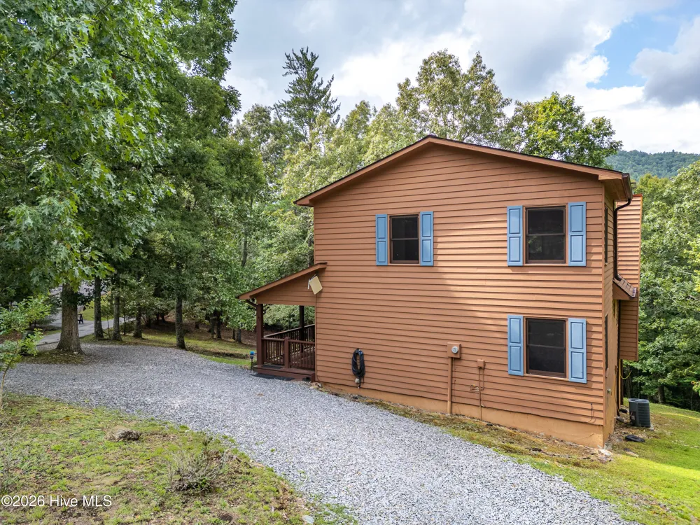 62 Ellis Lane Murphy, NC 28906