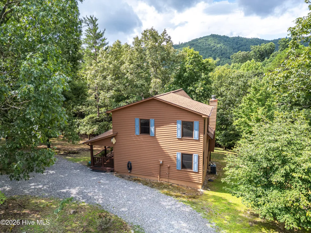 62 Ellis Lane Murphy, NC 28906