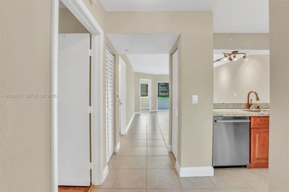 9537 Weldon Cir #I109 Tamarac, FL 33321