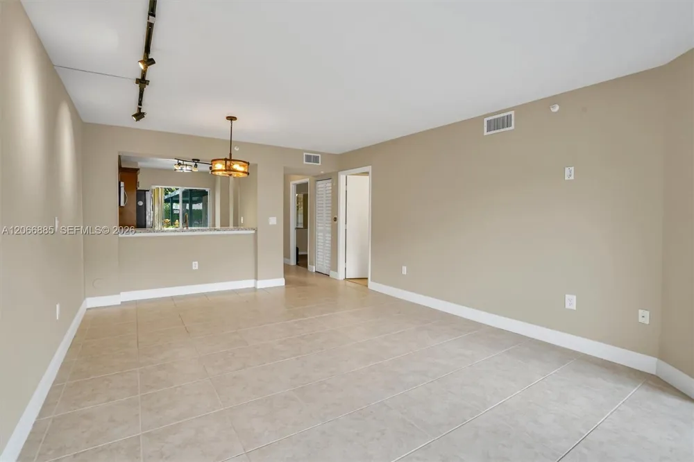9537 Weldon Cir #I109 Tamarac, FL 33321