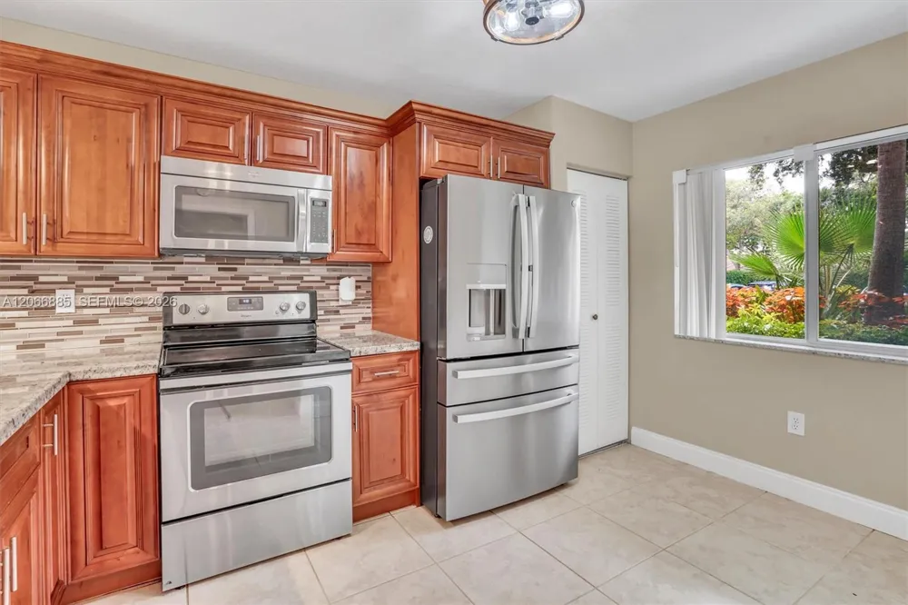 9537 Weldon Cir #I109 Tamarac, FL 33321