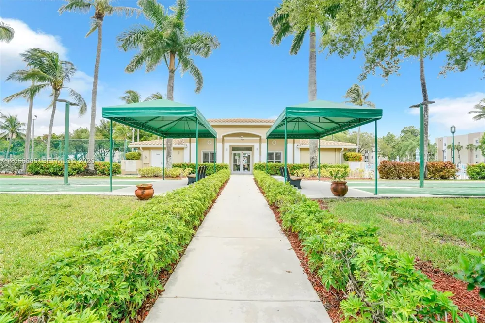 9537 Weldon Cir #I109 Tamarac, FL 33321