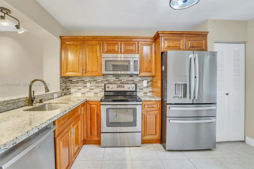 9537 Weldon Cir #I109 Tamarac, FL 33321