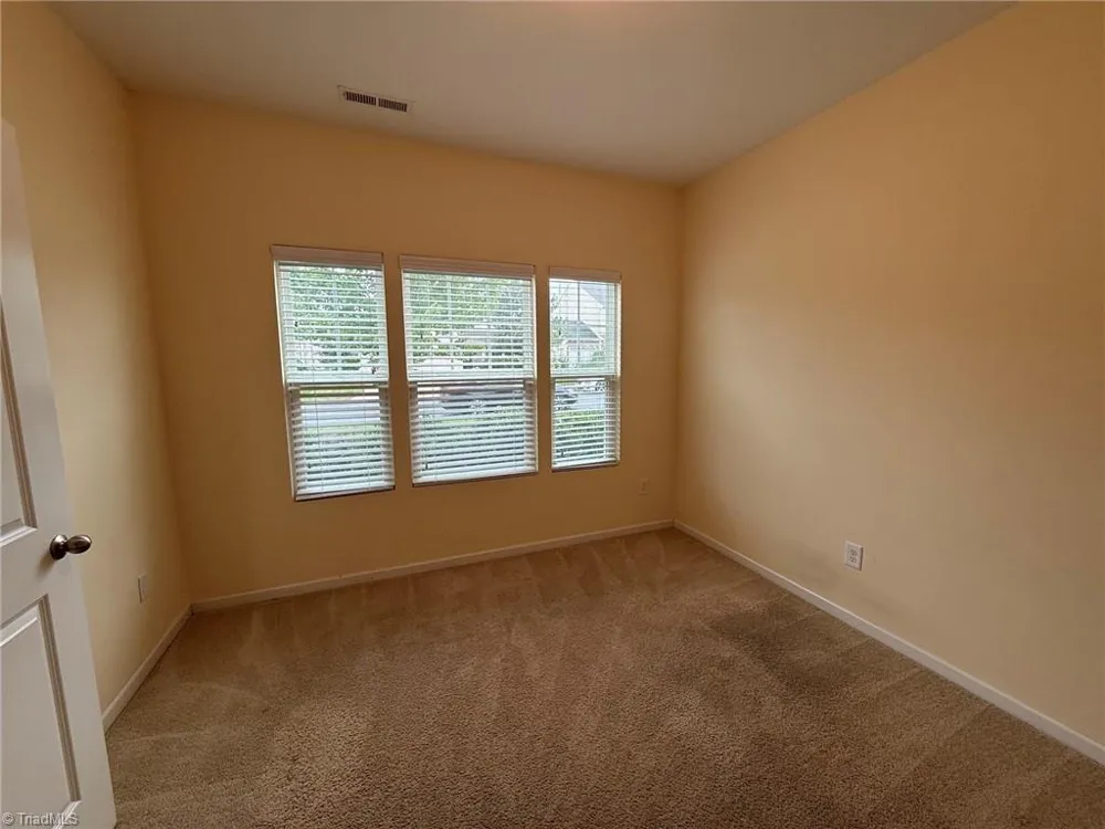 2486 Moss Grove Crossing Winston-Salem, NC 27103