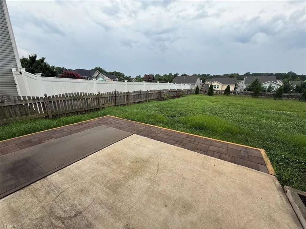 2486 Moss Grove Crossing Winston-Salem, NC 27103