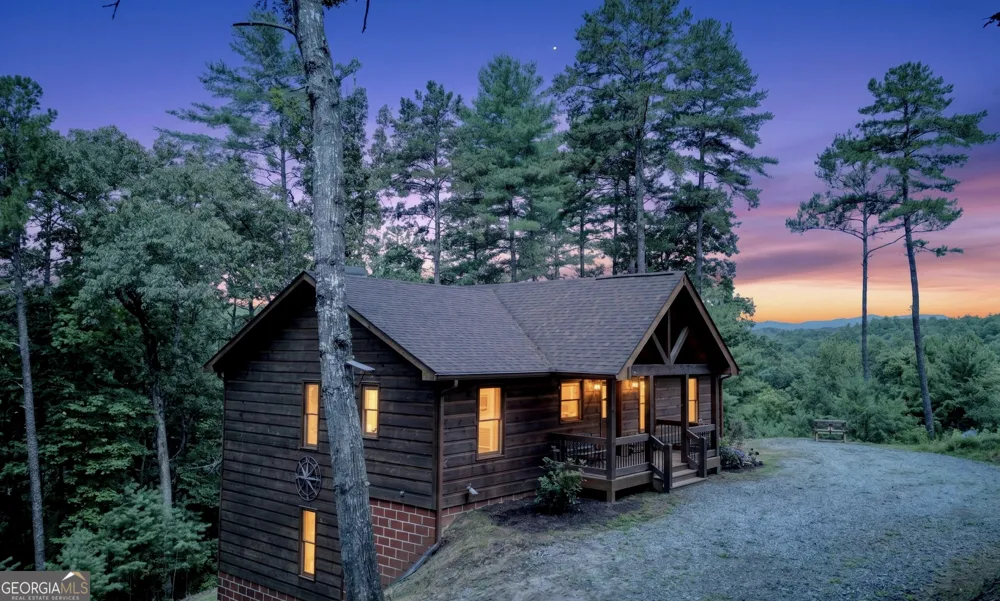 155 Hawks Ridge DR Mineral Bluff, GA 30559