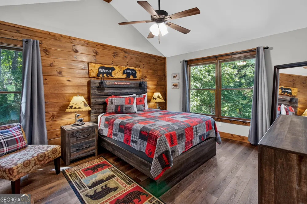 155 Hawks Ridge DR Mineral Bluff, GA 30559