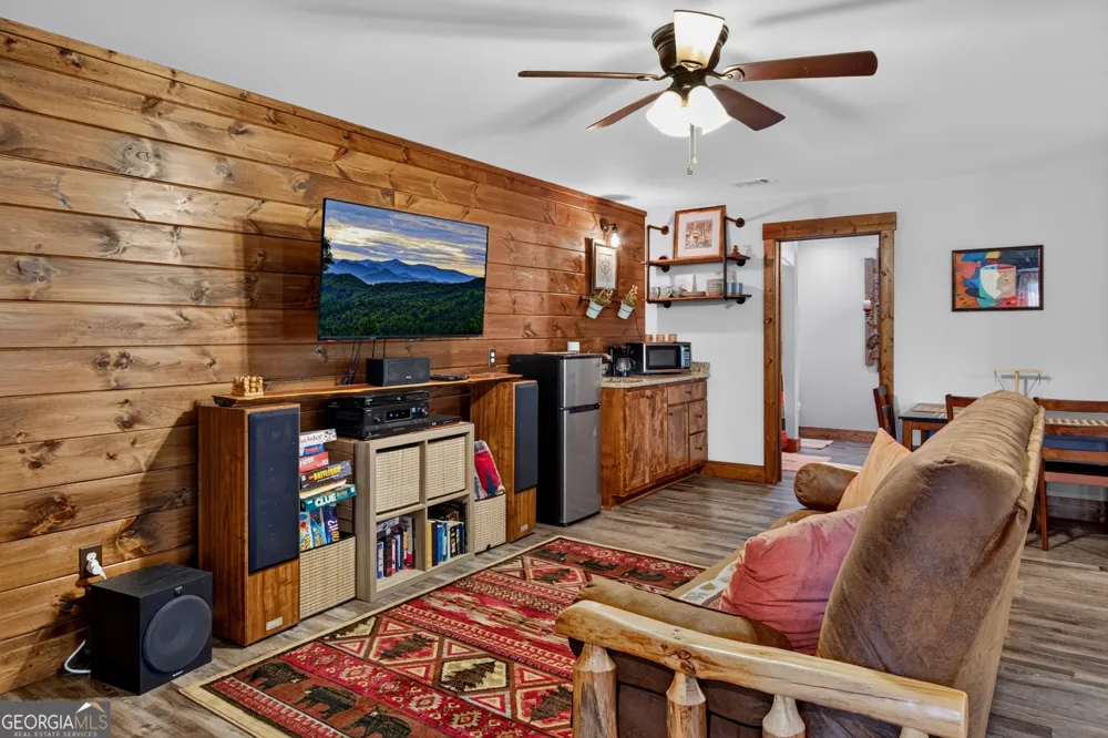 155 Hawks Ridge DR Mineral Bluff, GA 30559